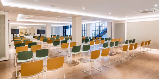 HOTEL BARCELÓ La Nucía Palms (Alicante), mobiliario de Hermanos Casares: foto 4